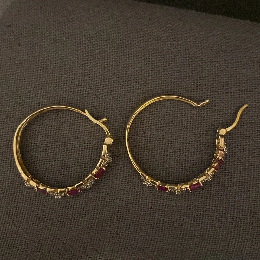 Vintage 925 gold plated ruby hoop with x & o's pierced earrings